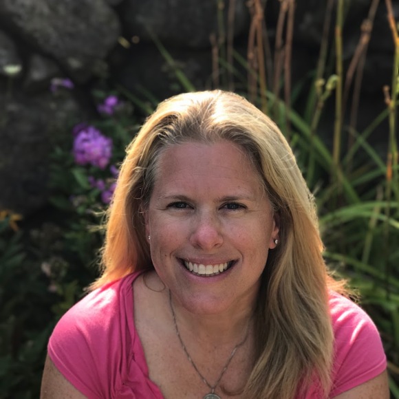 Meet your Posher, Lara - Picture 1 of 1